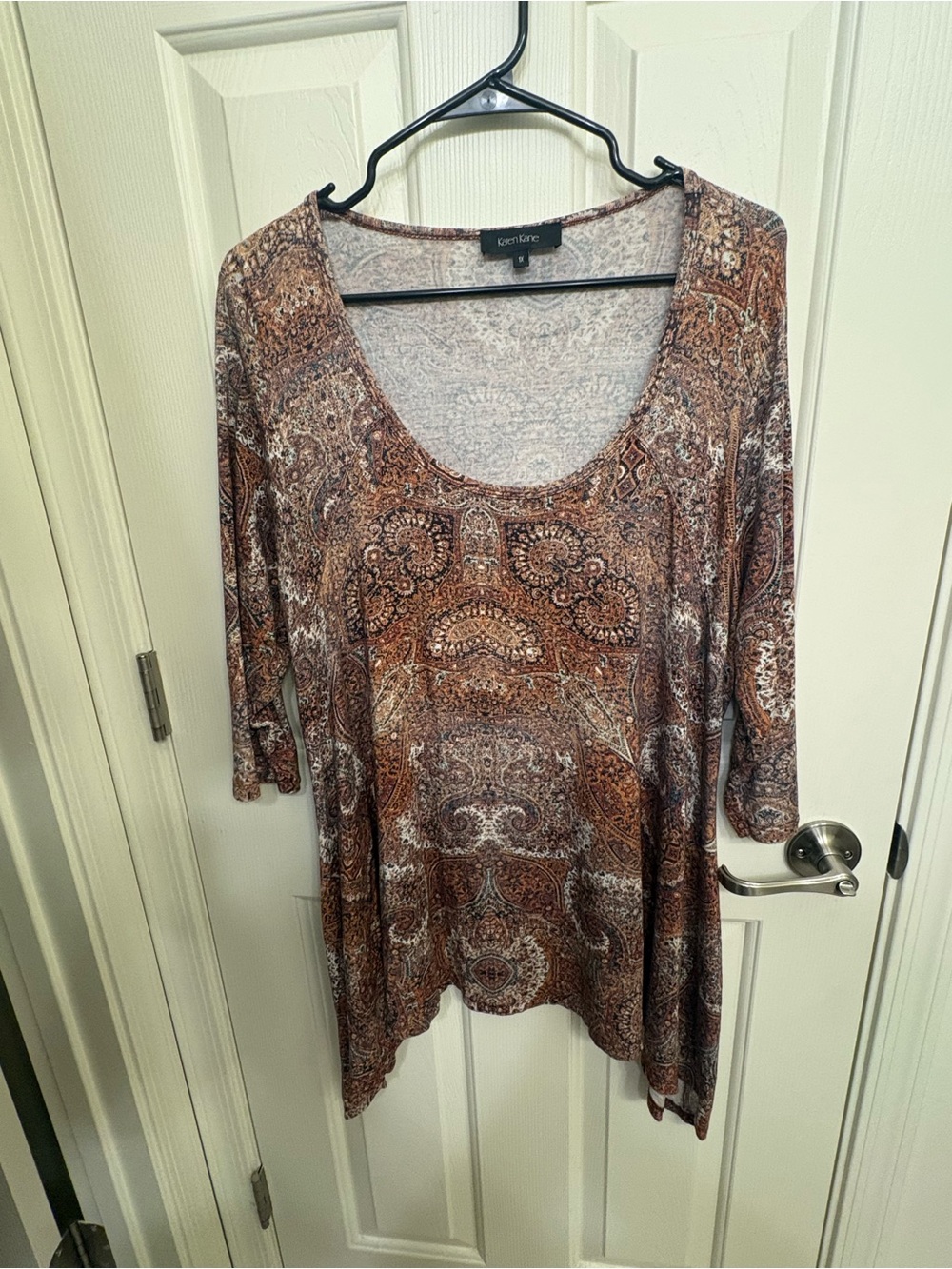 SZ-1X Karen Kane Brown Paisley Scoop Neck Tunic